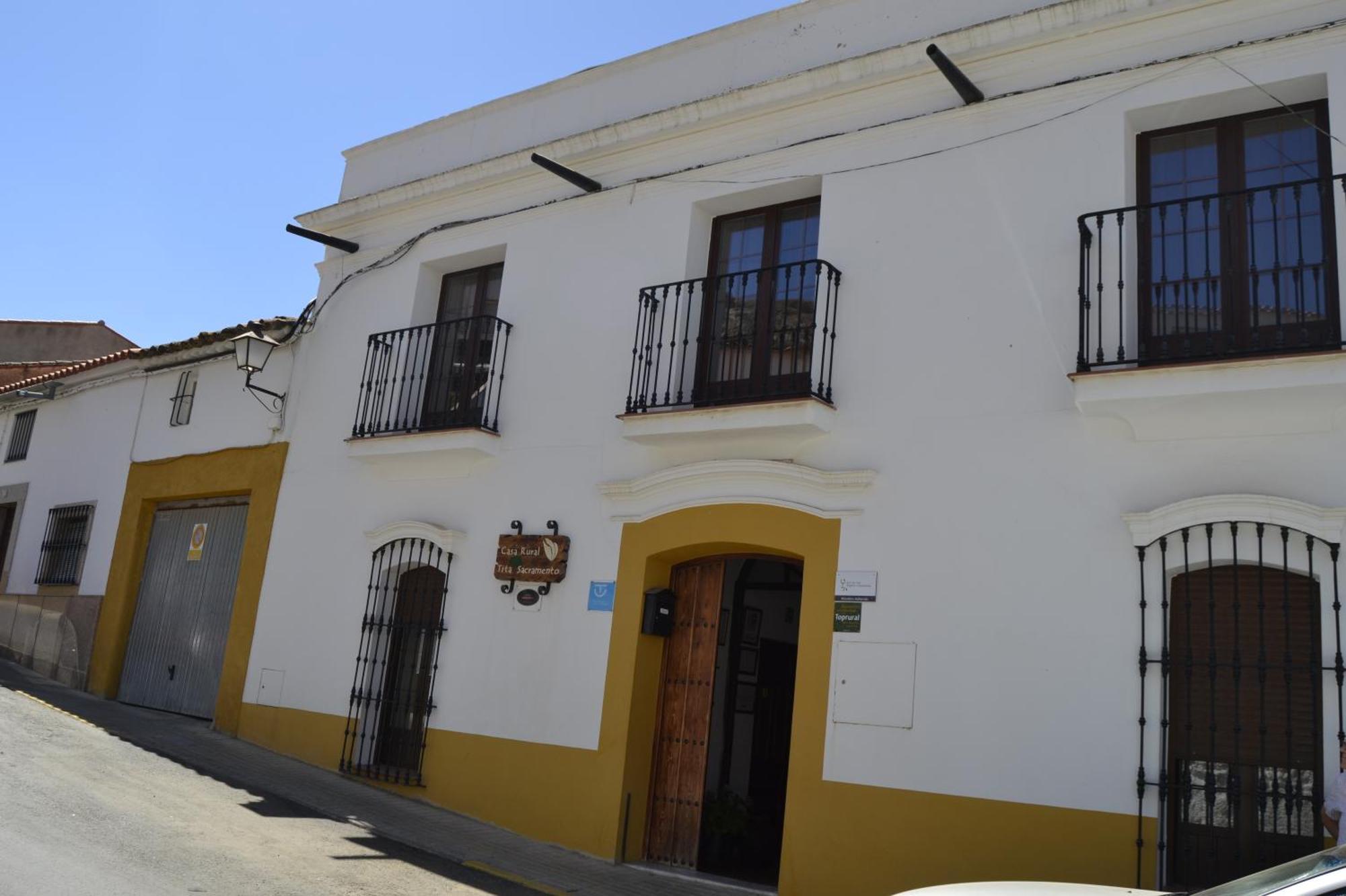 Casa Rural Tita Sacramento Hornachos Luaran gambar